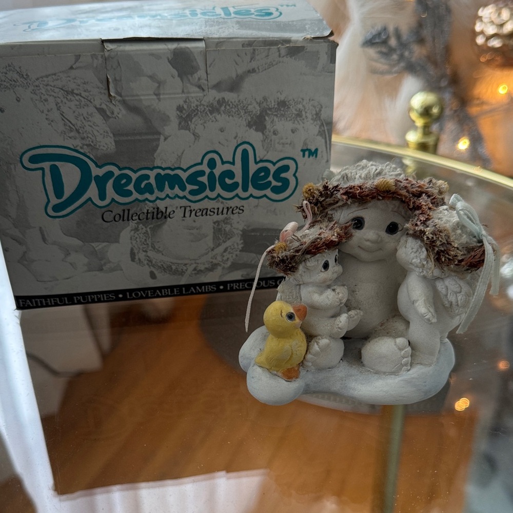Dreamsicles “A Kiss For Mama”